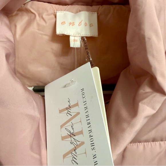 Entro Blush Quilted Vest - Picture 2 of 4